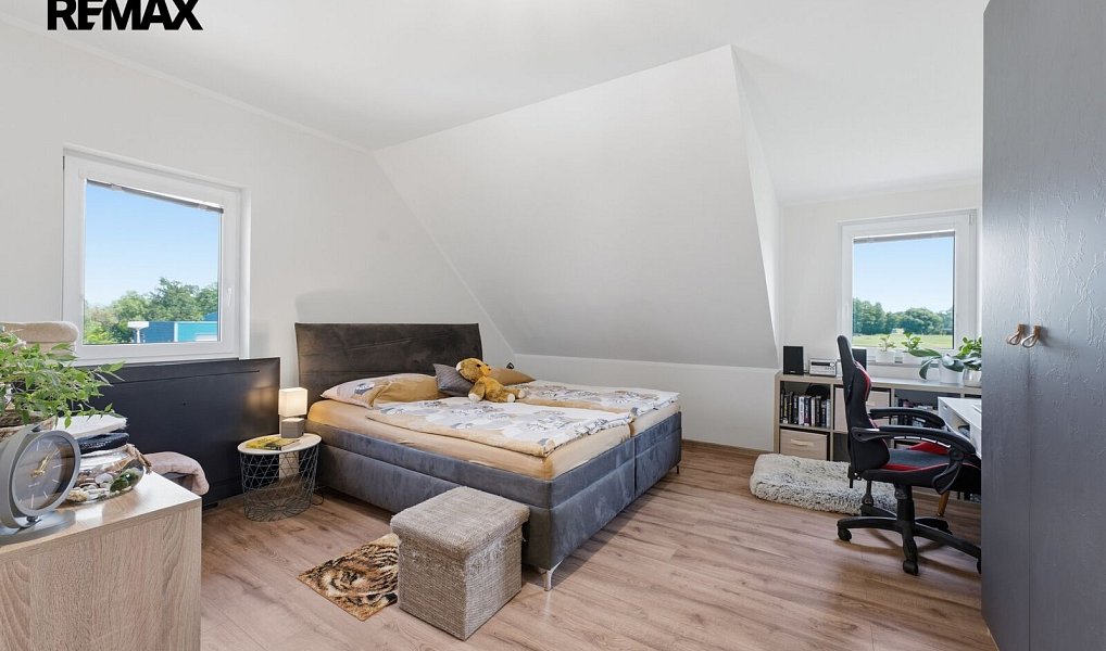 Prodej domu 107 m² s pozemkem 1 233 m², Sezemice – náhled fotky 14