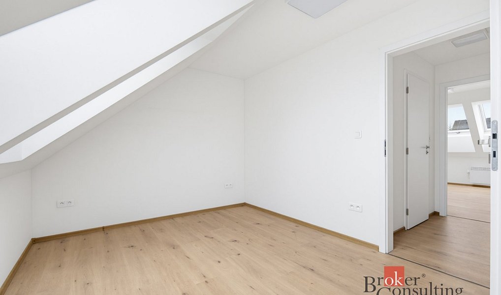 Prodej bytu 3+kk 104 m², Smiřice – náhled fotky 13