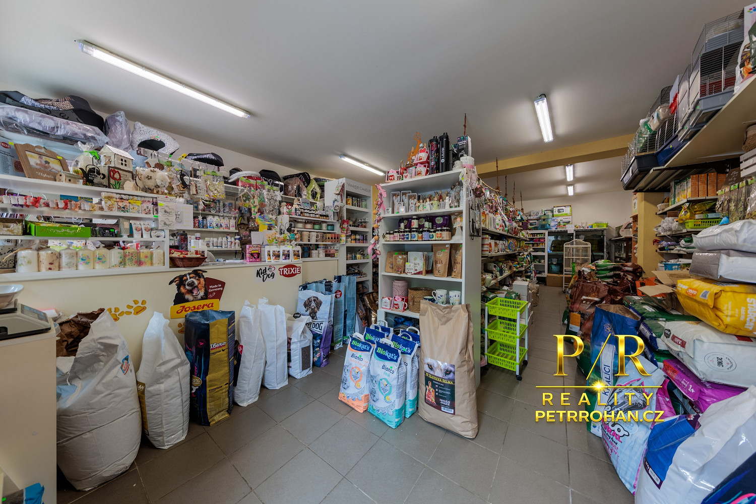 Prodej domu 172 m² s pozemkem 1 864 m² – pohled 2