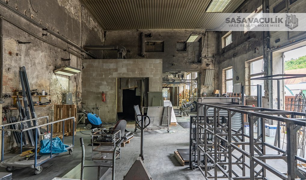 Prodej výrobních prostor 590 m², Vsetín – náhled fotky 8