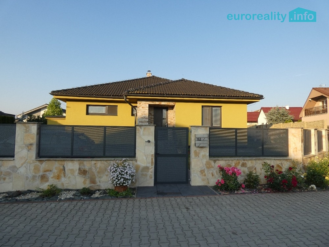 Prodej domu 119 m² s pozemkem 744 m²
