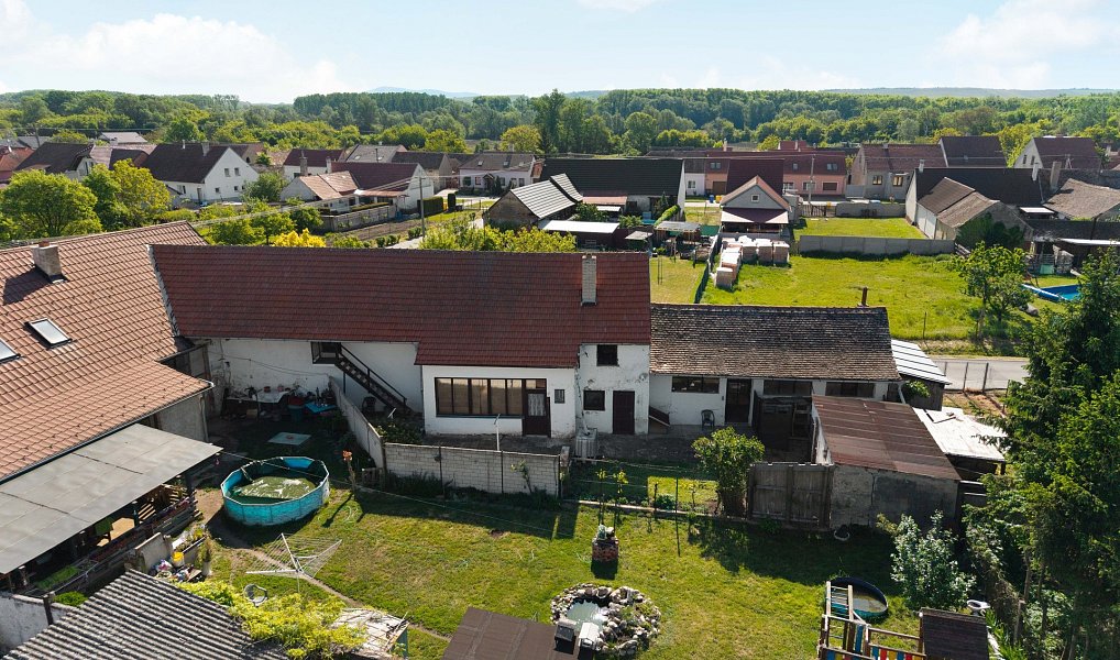 Prodej domu 188 m² s pozemkem 444 m², Drnholec – náhled fotky 2