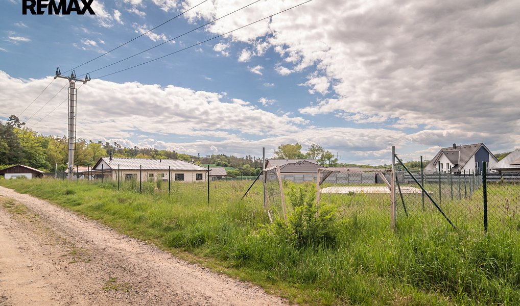 Prodej stavebního pozemku 1 019 m², Holedeč – náhled fotky 10