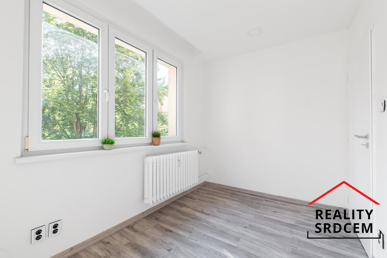 Pronájem bytu 2+1 56 m² – fotografie 4