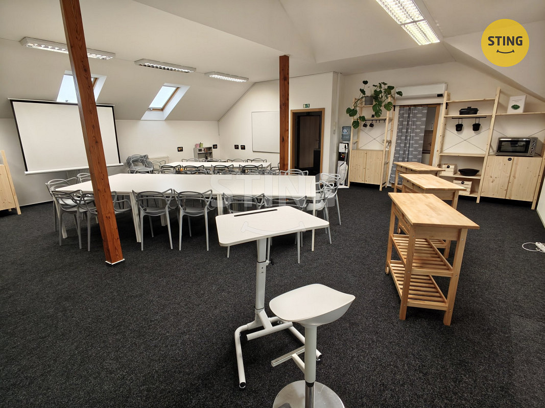 Pronájem kanceláře 404 m² – fotografie 3