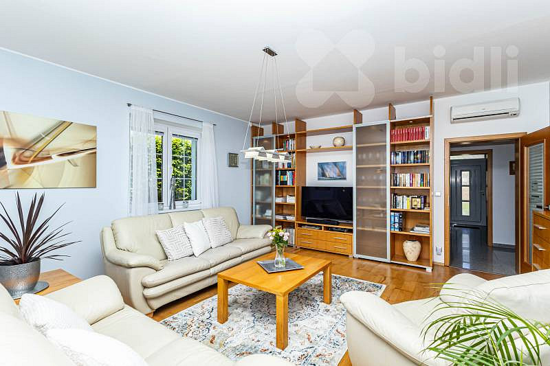 Prodej domu 165 m² s pozemkem 861 m² – fotografie 3