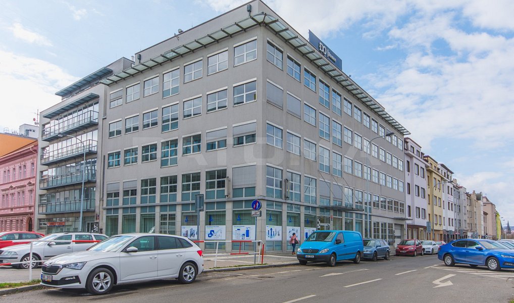 Pronájem kanceláře 405 m², Praha – náhled fotky 13