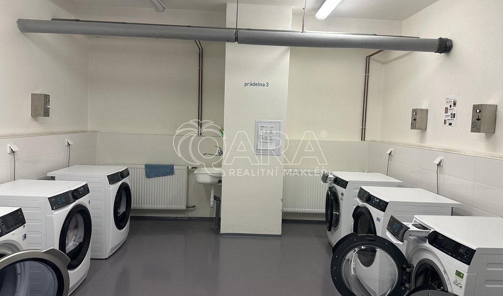 Pronájem bytu 1+kk 23 m², Praha – náhled fotky 16