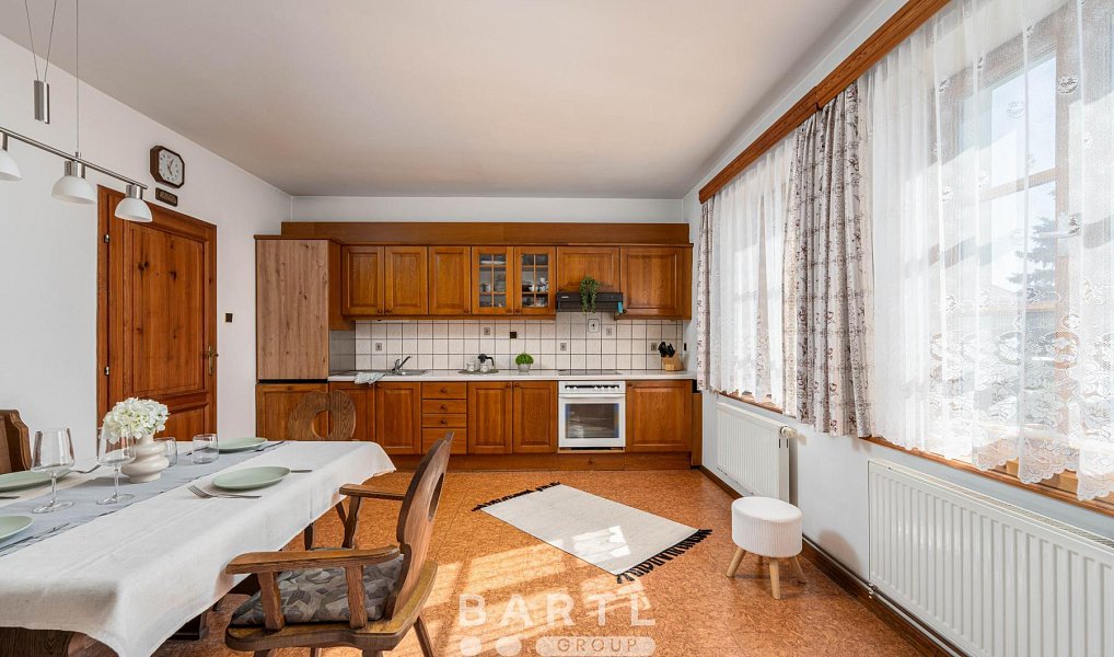 Prodej domu 210 m² s pozemkem 874 m², Nové Hrady – náhled fotky 5