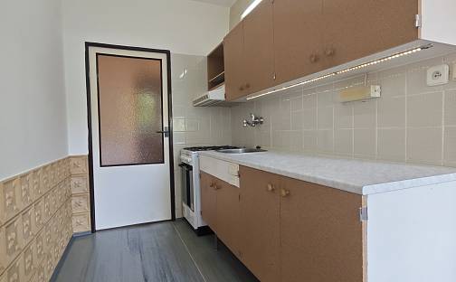 Prodej bytu 3+1 71 m², Ohrada, Vsetín