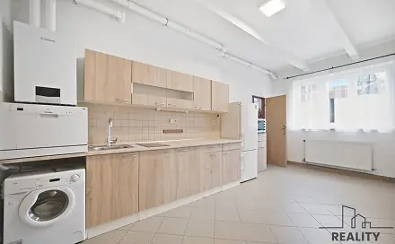 Pronájem bytu 2+kk 55 m², Pernerova, Pardubice - Zelené Předměstí