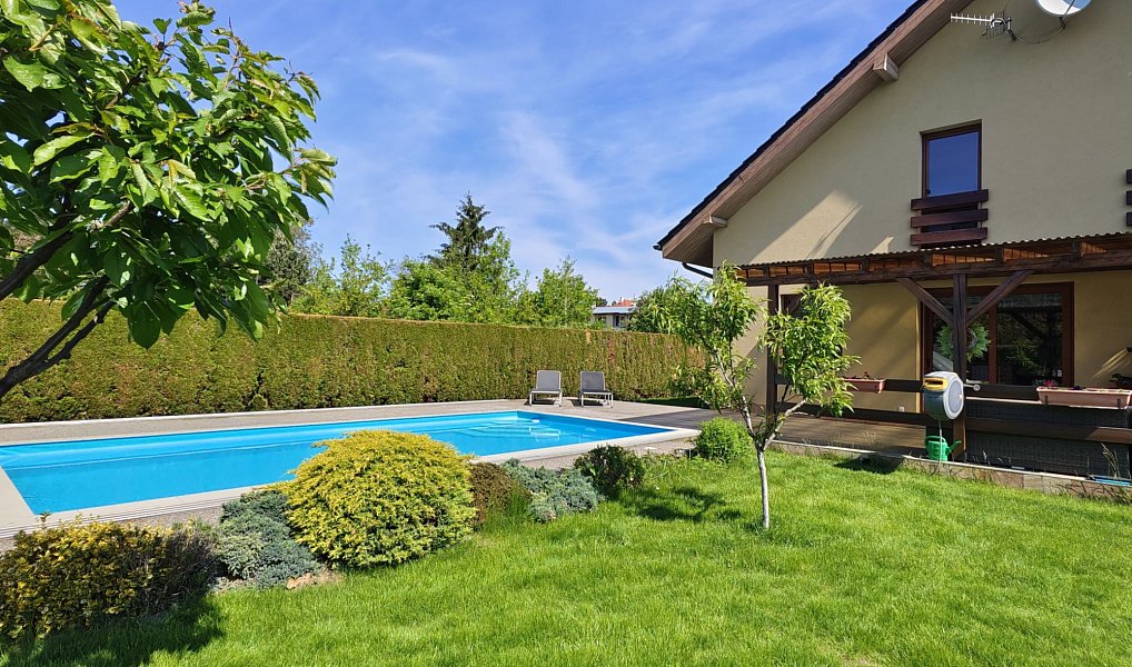 Prodej domu 224 m² s pozemkem 816 m², Nový Vestec – náhled fotky 12