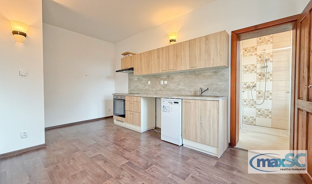 Prodej domu (jiného typu) 226 m² s pozemkem 358 m², Holice – náhled fotky 8