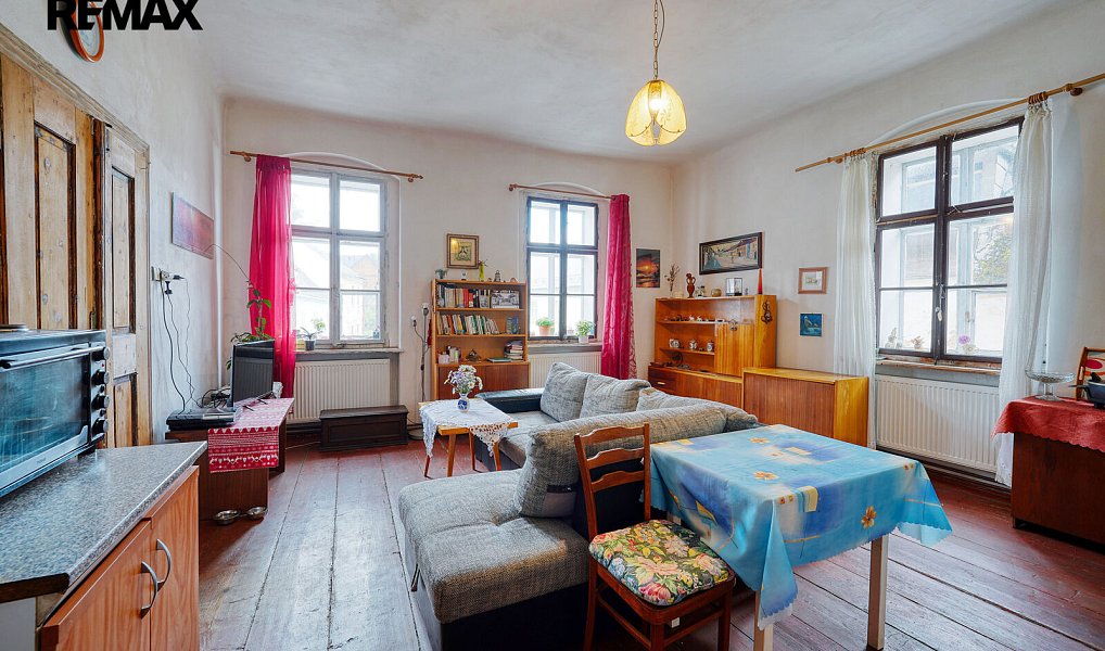 Prodej domu 677 m² s pozemkem 1 103 m², Úterý – náhled fotky 2