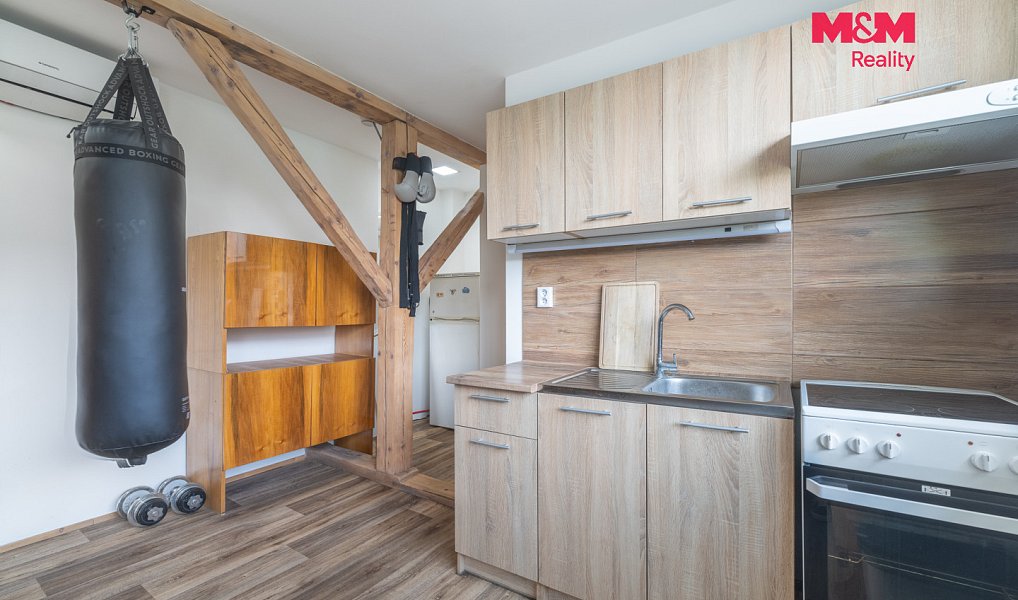 Prodej domu 422 m² s pozemkem 489 m², Otrokovice – náhled fotky 9