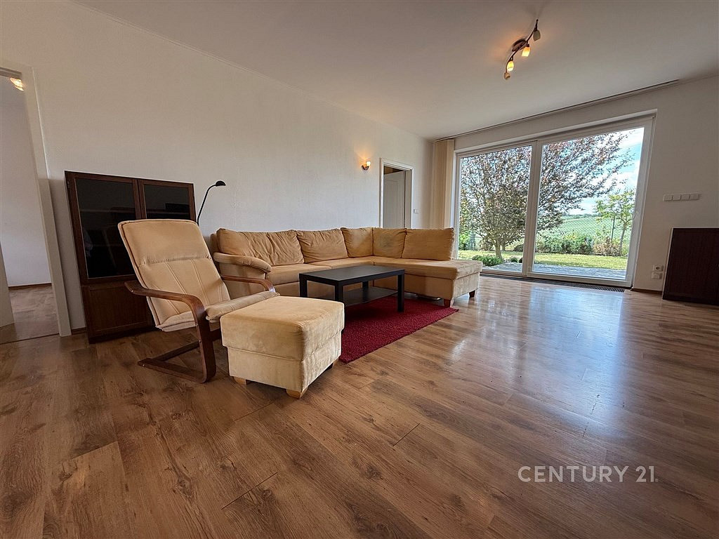Pronájem domu 110 m² s pozemkem 594 m² — photo 3