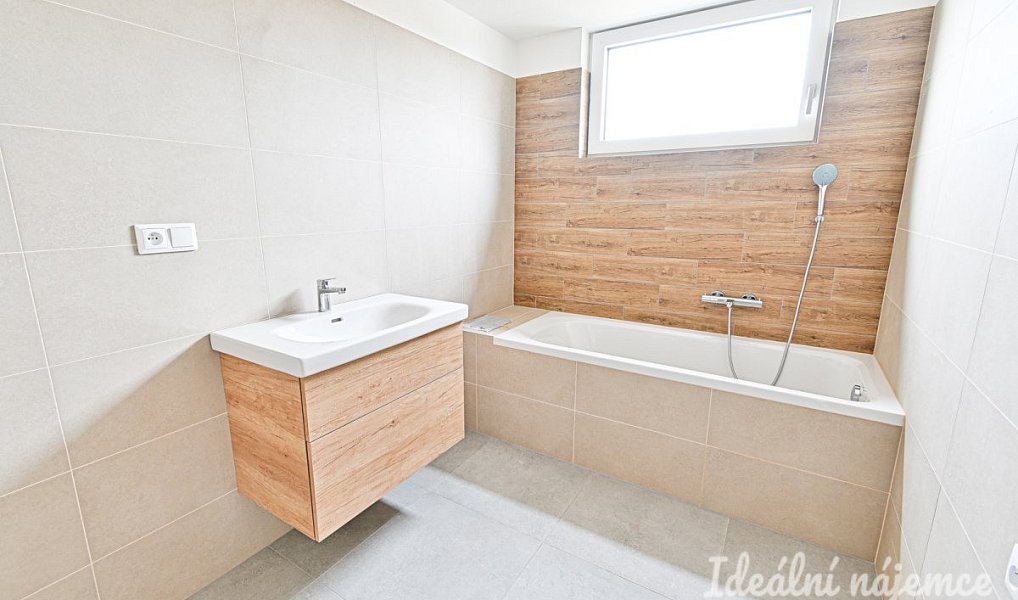 Pronájem bytu 3+kk 71 m², Dobřany – náhled fotky 6