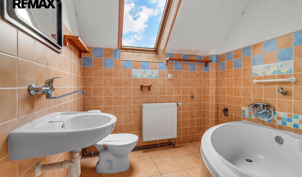 Prodej domu 240 m² s pozemkem 1 122 m², Střížovice – náhled fotky 34