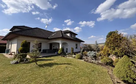 Prodej domu 402 m² s pozemkem 1 017 m², Všeradice, okres Beroun