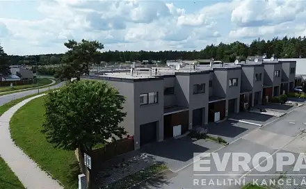 Prodej domu 130 m² s pozemkem 278 m², Jiřičková, Plzeň - Valcha