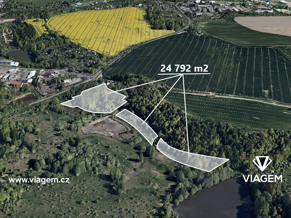 Prodej pole 24 792 m²