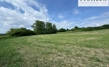 Prodej stavebního pozemku 1 144 m²