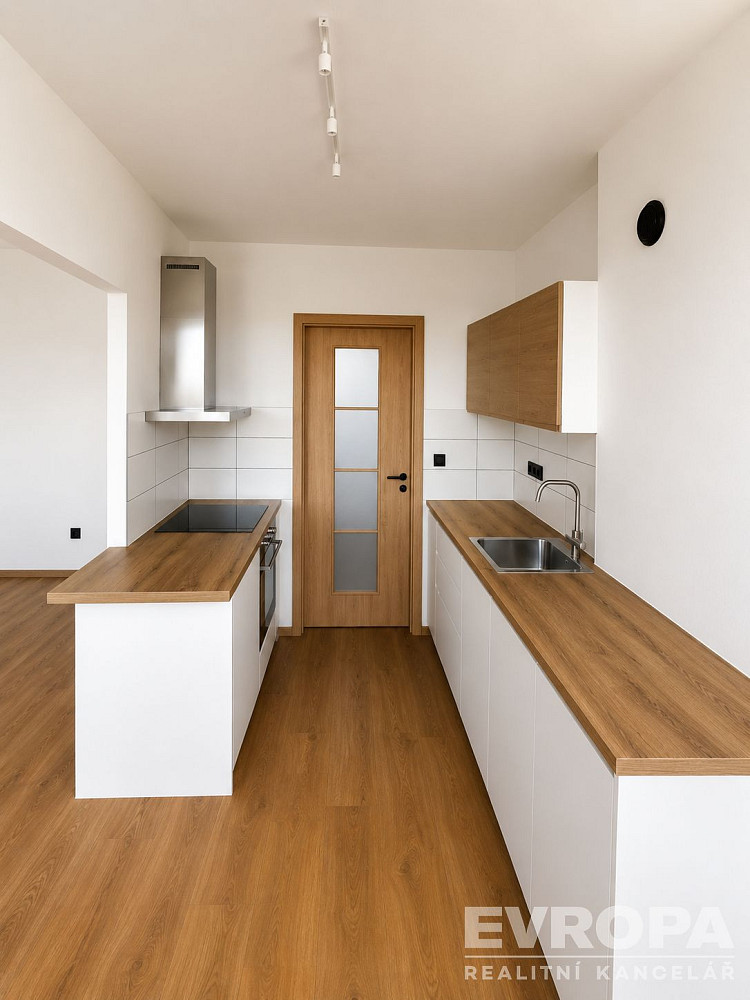 Pronájem bytu 3+kk 63 m²