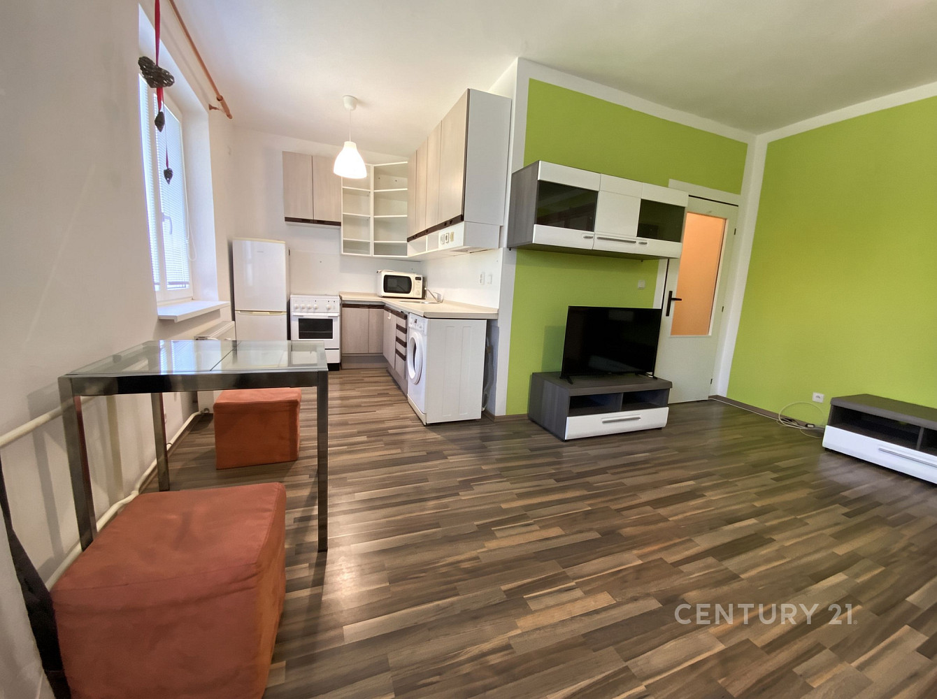 Pronájem bytu 1+kk 34 m²