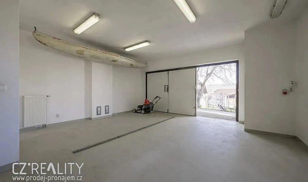 Prodej domu 300 m² s pozemkem 1 300 m², Praha – náhled fotky 27