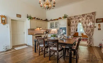 Prodej domu 292 m² s pozemkem 3 701 m², Kučerov, okres Vyškov