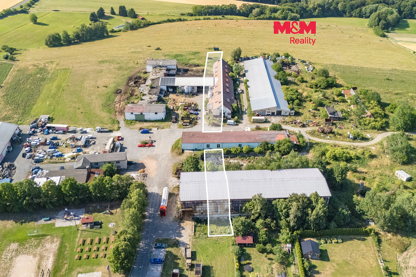 Prodej komerčního pozemku 3 014 m²