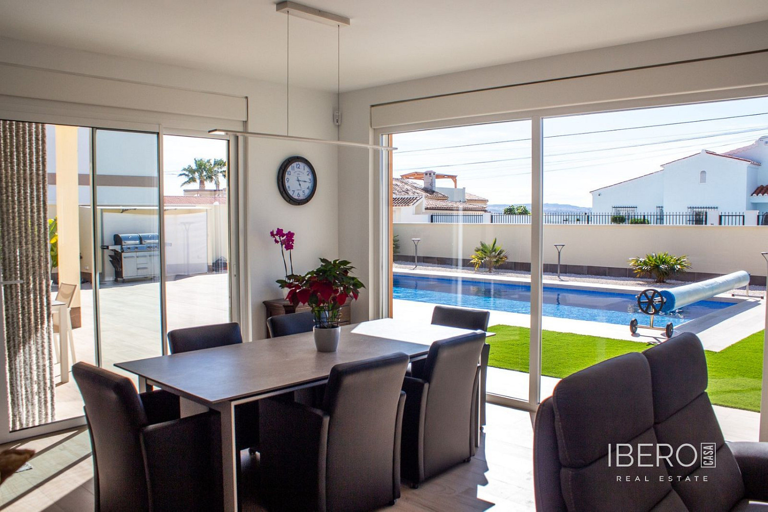 Prodej domu 195 m² s pozemkem 800 m² — photo 2