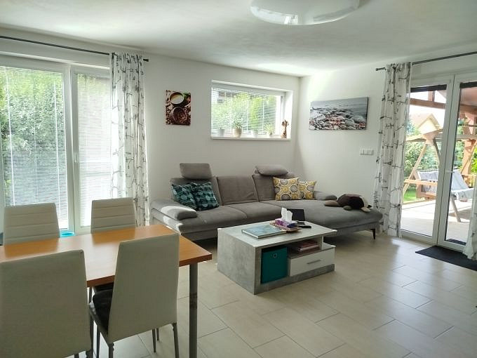 Prodej domu 211 m² s pozemkem 825 m² – fotografie 3