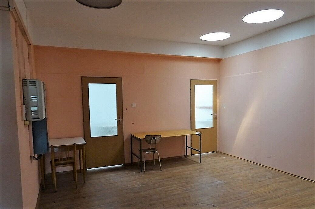 Pronájem kanceláře 50 m² – fotografie 4