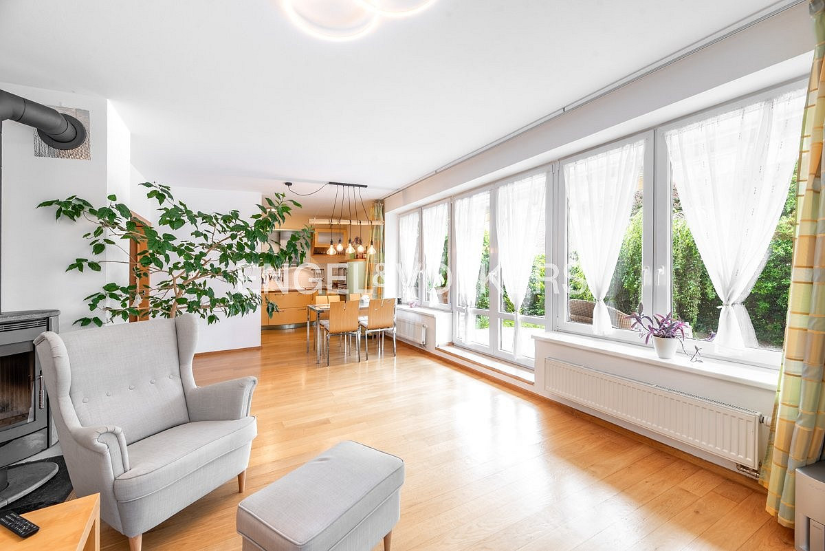 Prodej domu 170 m² s pozemkem 282 m² — photo 2