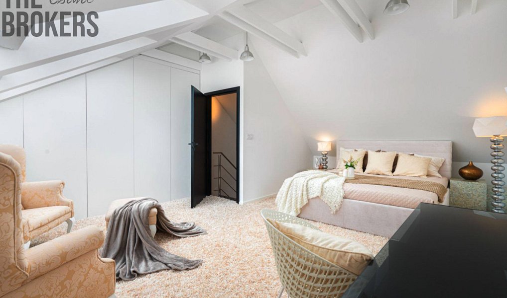 Pronájem bytu 4+kk 170 m², Praha – náhled fotky 17