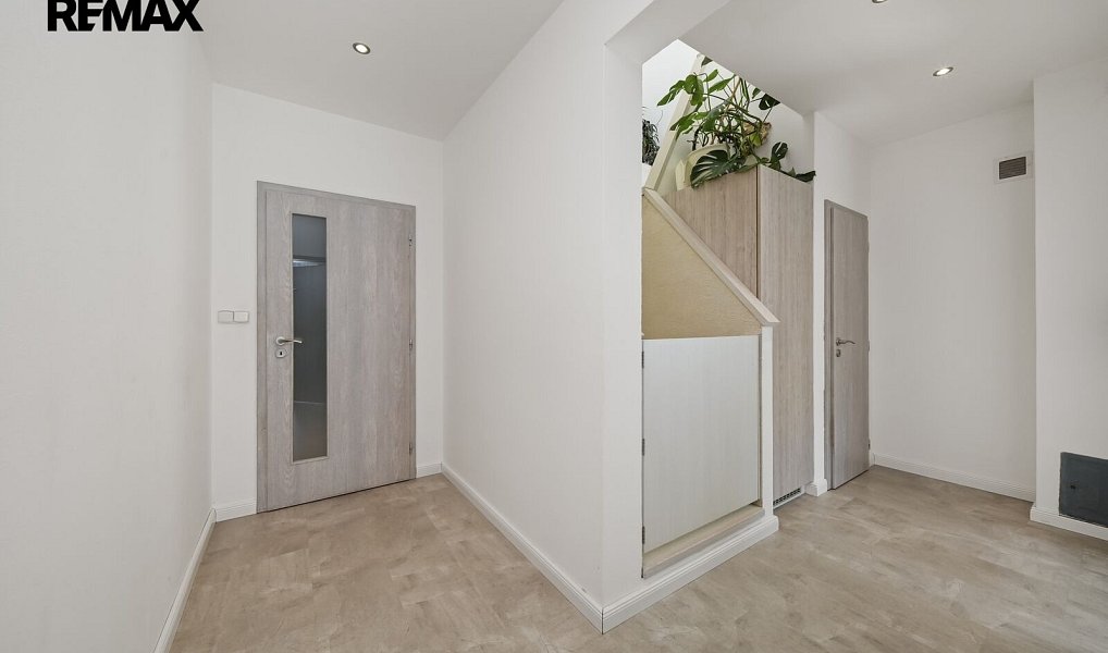 Prodej domu 176 m² s pozemkem 1 000 m², Kupařovice – náhled fotky 19