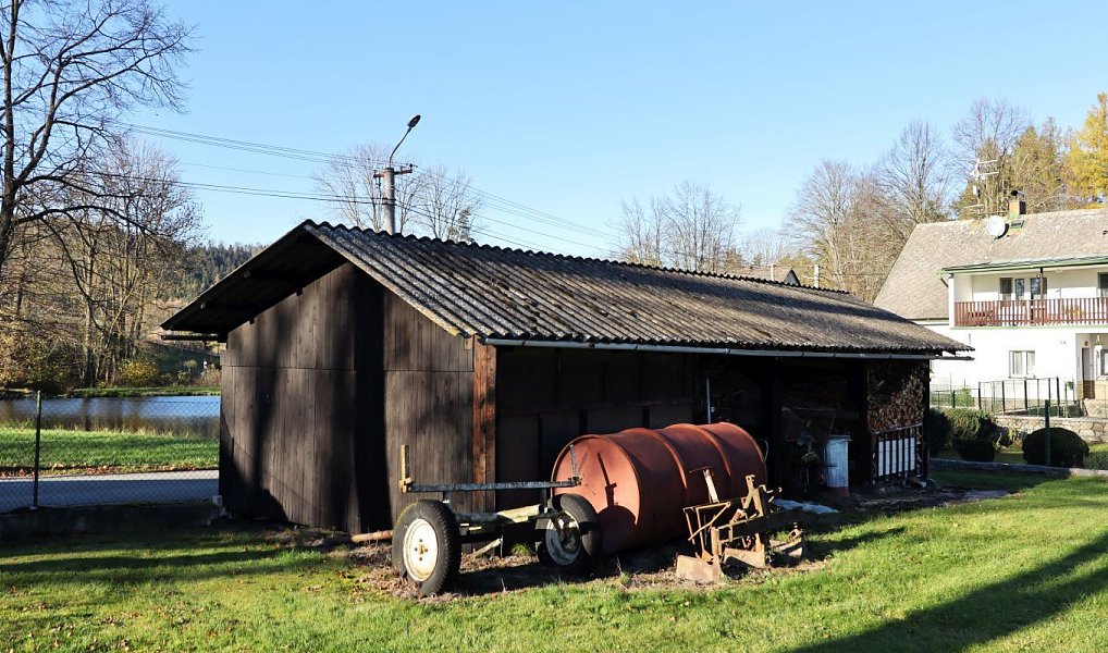 Prodej stavebního pozemku 1 688 m², Kolinec – náhled fotky 2