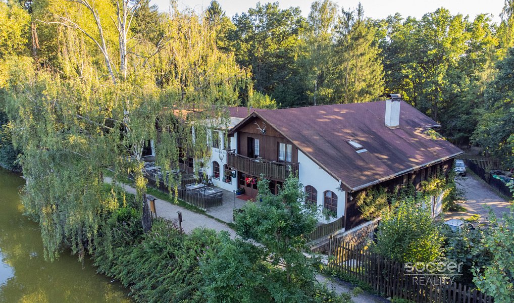 Prodej ubytovacího objektu 1 150 m², Loučeň – náhled fotky 28