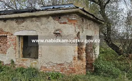 Stavba bez čp/če na p. č. 239 v k. ú. Vracovice u Horního Břečkova, VŘ s el. aukcí (s kaucí) č. EAS/, Vracovice, okres Znojmo
