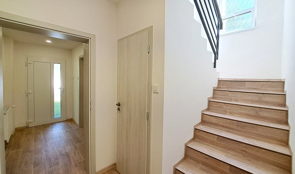 Prodej domu 230 m² s pozemkem 1 280 m², Podhradí – náhled fotky 13