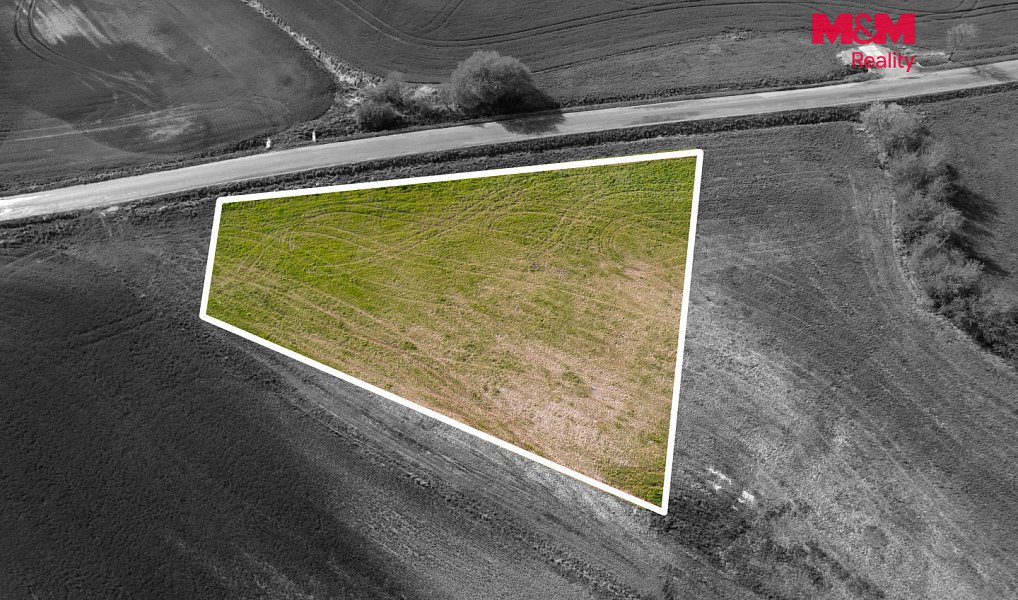 Prodej stavebního pozemku 1 000 m², Chlustina – náhled fotky 4