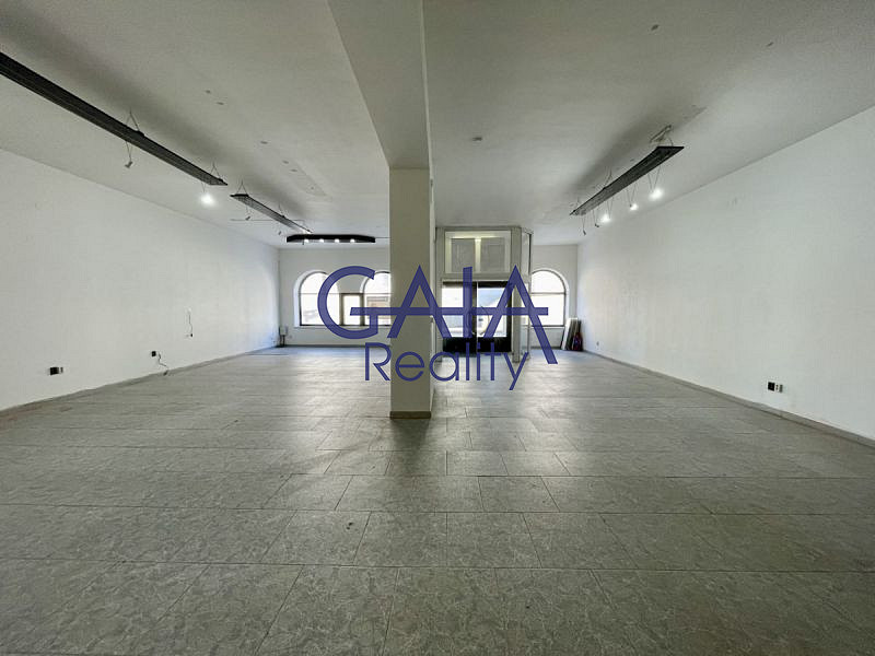 Pronájem obchodních prostor 213 m² – fotografie 2