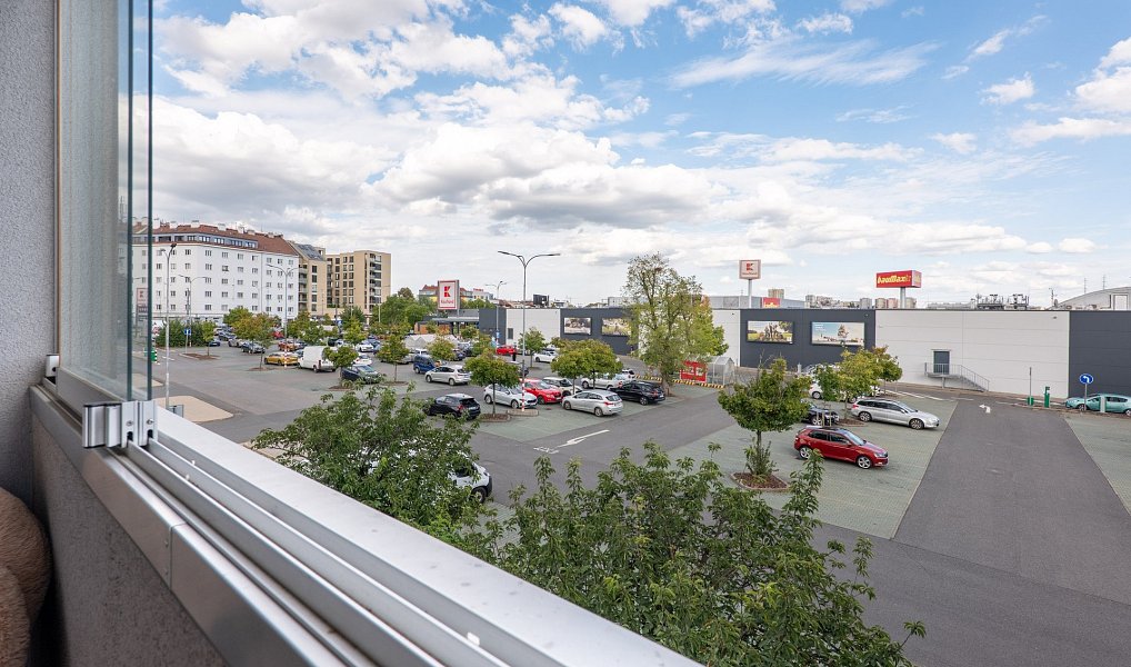 Prodej bytu 2+kk 62 m², Praha – náhled fotky 18