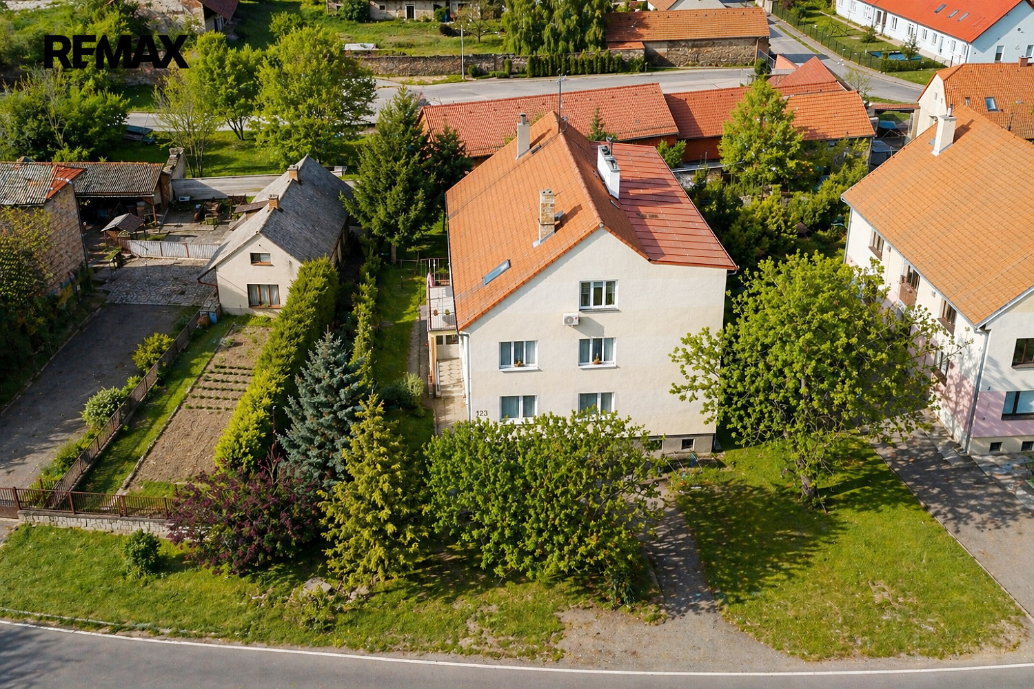 Prodej bytu 4+kk 75 m² – pohled 3