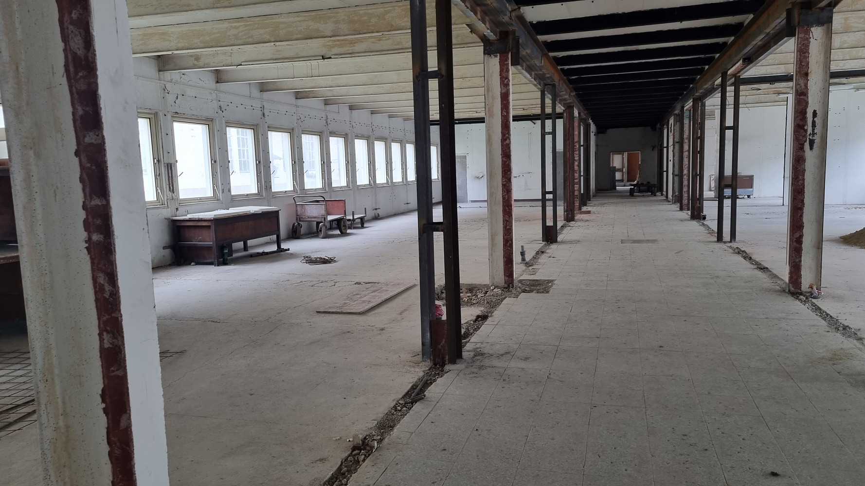 Prodej výrobních prostor 1 540 m² — photo 3