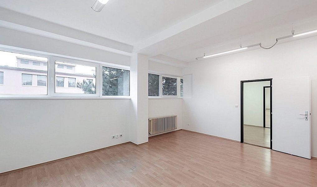 Pronájem skladovacích prostor 1 463 m², Hovorčovice – náhled fotky 8