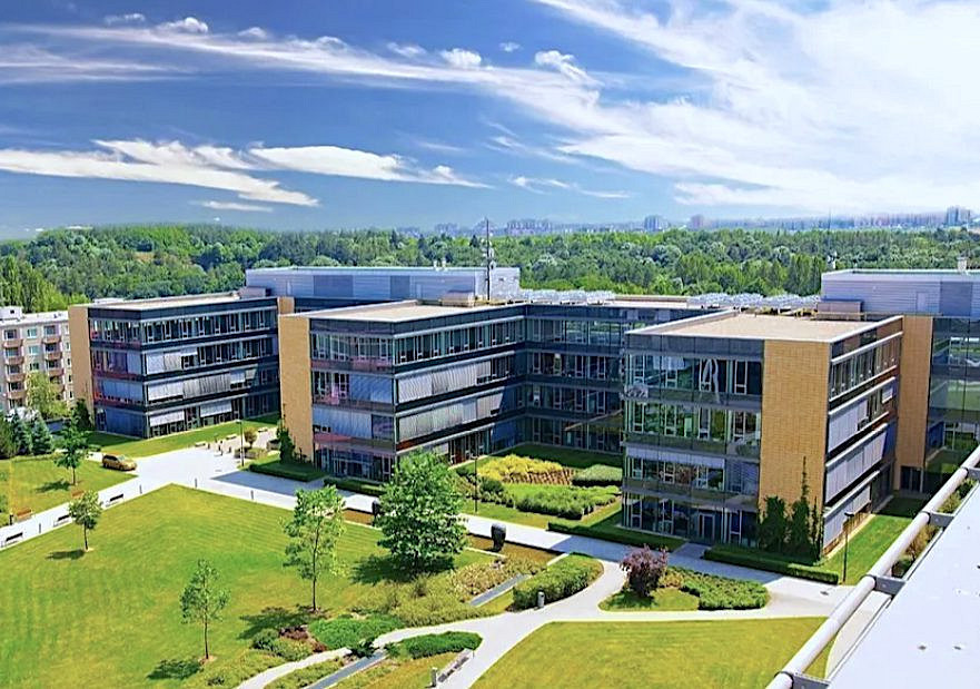 Pronájem kanceláře 1 261 m²