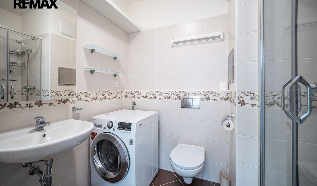 Prodej bytu 1+kk 29 m², Praha – náhled fotky 7