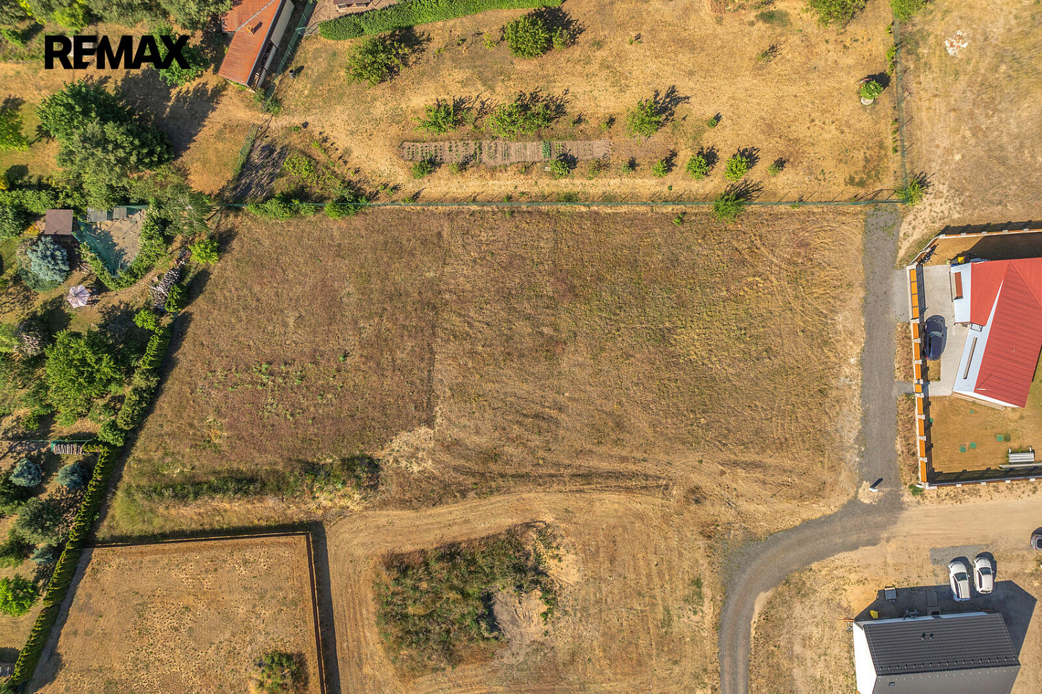 Prodej stavebního pozemku 825 m² – fotografie 4
